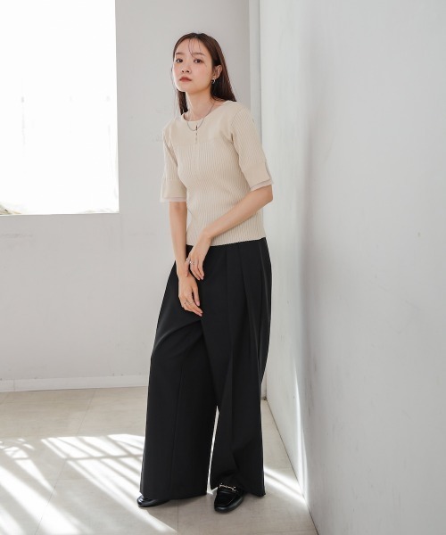 Bab(バブ)の「前後2WAYホールデザインニットトップス(Tシャツ/カットソー・レディース・アイボリー/チャコールグレー/ブラウン/レッド・FREE)」の17枚目の写真