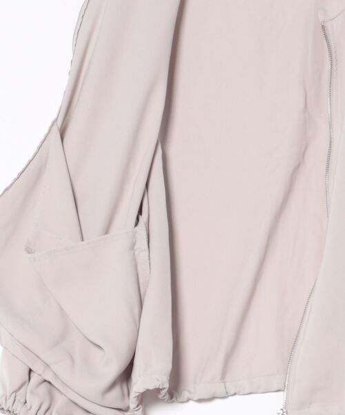 INTERPLANET(インタープラネット)の「【撥水・UV加工】ダブルクロスノーカラーブルゾン(ブルゾン・レディース・ライトグレー/ブラック/カーキ・FREE)」の4枚目の写真