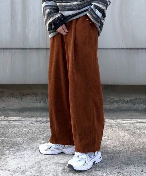 link lot(リンクロット)の「コーデュロイワイドイージーパンツ(その他パンツ・メンズ・ベージュ/ブラック/ブラウン・M/L)」の4枚目の写真