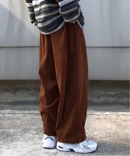link lot(リンクロット)の「コーデュロイワイドイージーパンツ(その他パンツ・メンズ・ベージュ/ブラック/ブラウン・M/L)」の6枚目の写真