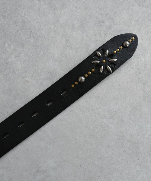 Editors Draw（エディターズドロー）の「スクエアバックル スタッズレザーベルト（ベルト・メンズ・ダークブラウン/ブラック・FREE）」の5枚目の写真