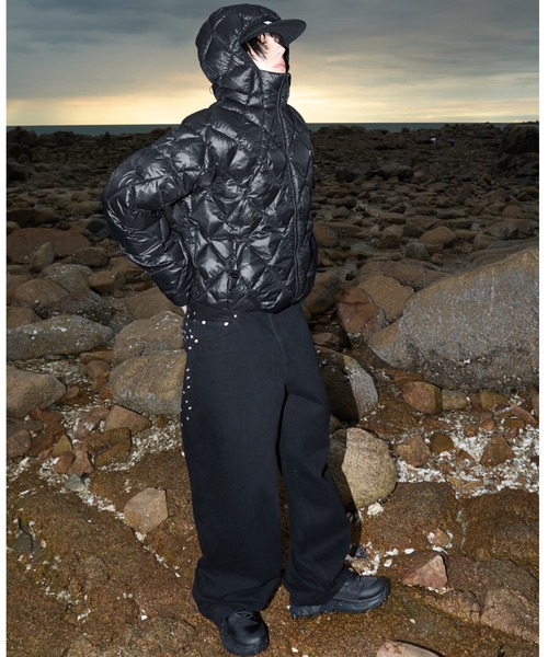 OY(オーワイ)の「『OY/オーワイ』DIAMOND QUILTED CURVED PANEL LIGHTWEIGHT PUFFER JACKET/ダイアモンドキルトカーブ パネルライトダウン(ダウンジャケット/コート・レディース・ブラック/ライトグレー・L)」の10枚目の写真