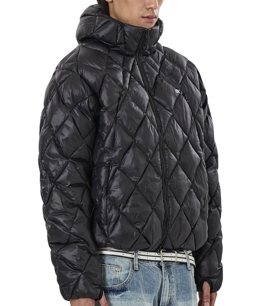 OY(オーワイ)の「『OY/オーワイ』DIAMOND QUILTED CURVED PANEL LIGHTWEIGHT PUFFER JACKET/ダイアモンドキルトカーブ パネルライトダウン(ダウンジャケット/コート・レディース・ブラック/ライトグレー・L)」の5枚目の写真