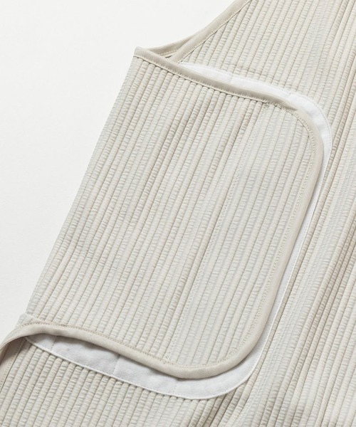 meanswhile(ミーンズワイル)の「Uneven Fabric Conditioning Vest(ベスト・メンズ・ネイビー/オフホワイト・4(XL)/3(L)/2(M))」の6枚目の写真
