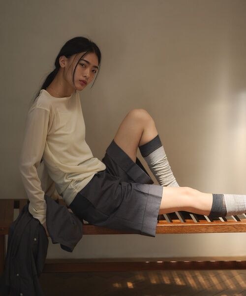 CRAFT STANDARD BOUTIQUE(クラフトスタンダードブティック)の「ロールアップハーフパンツ(その他パンツ・レディース・ベージュ/チャコールグレー・FREE)」の19枚目の写真