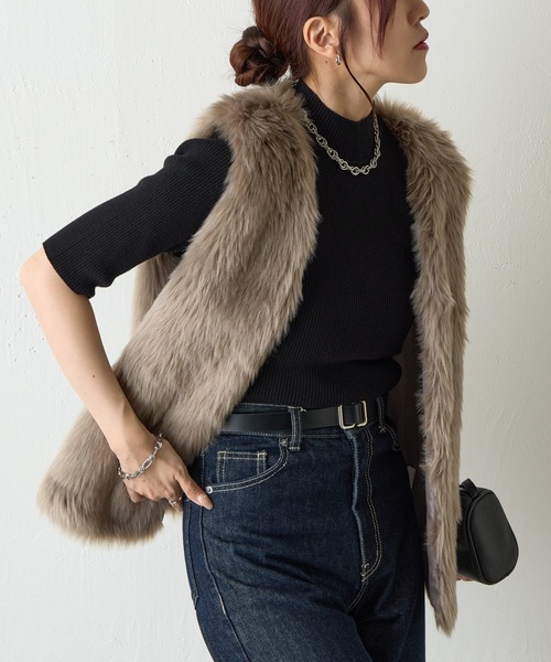 COLONY 2139（コロニートゥーワンスリーナイン）の「ロングフェイクファーベスト（ベスト・レディース・グレイッシュベージュ/チャコールグレー/モカ・FREE）」の18枚目の写真