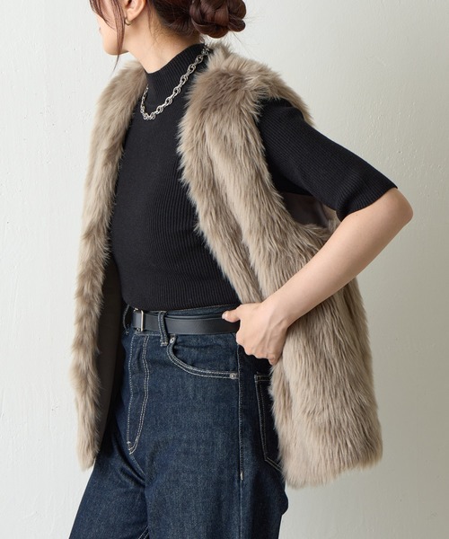 COLONY 2139（コロニートゥーワンスリーナイン）の「ロングフェイクファーベスト（ベスト・レディース・グレイッシュベージュ/チャコールグレー/モカ・FREE）」の20枚目の写真