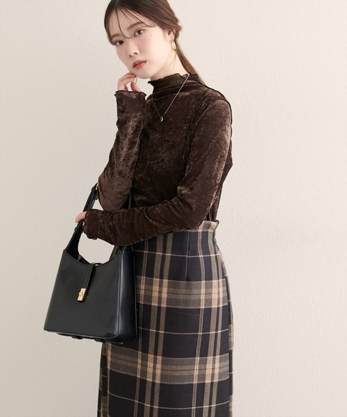 natural couture(ナチュラルクチュール)の「フロッキーメッシュボトルネックプルオーバー(Tシャツ/カットソー・レディース・ブラウン/ブルー/ブラック/アイボリー・FREE)」の19枚目の写真