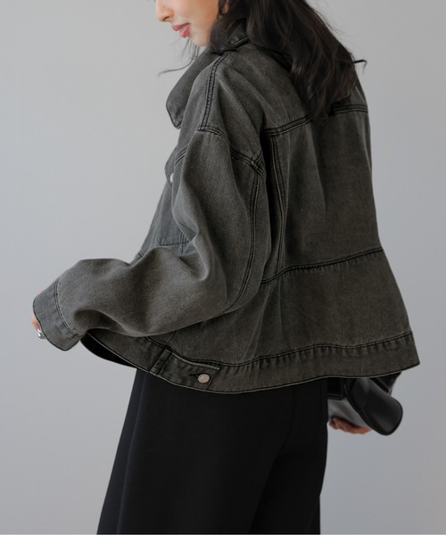 AMELY(エミリー)の「ペプラムデニムジャケット(デニムジャケット・レディース・ライトブルー/グレー/ブルー・フリー)」の4枚目の写真