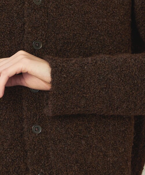 MACKINTOSH PHILOSOPHY（ﾏｯｷﾝﾄｯｼｭ ﾌｨﾛｿﾌｨｰ）の「GREY LABEL ブークレカーディガン（カーディガン/ボレロ・レディース・ブラウン系その他5/ブラック・2/6）」の8枚目の写真