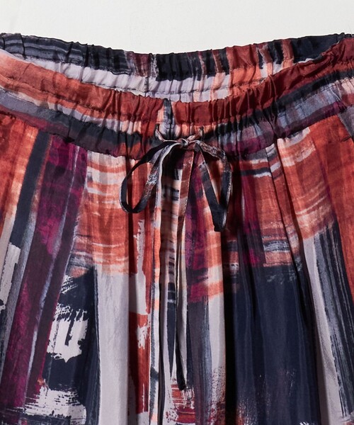 SACRA（サクラ）の「＜SACRA＞ブラッシュ プリント パンツ（その他パンツ・レディース・ネイビー・38/36）」の9枚目の写真