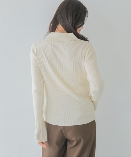 HER CLOSET（ハークローゼット）の「【HER CLOSET】大人のポロリブニット RIB KNIT POLO TOP（ニット/セーター・レディース・オフホワイト/グレイッシュベージュ/ブラック・MEDIUM）」の7枚目の写真