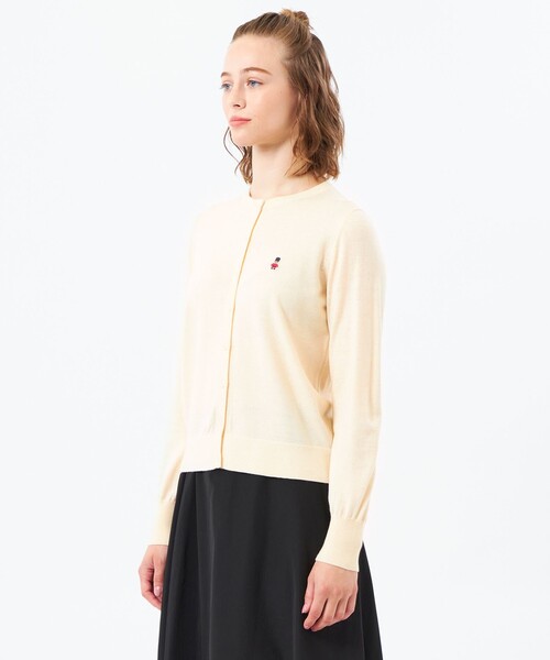 MACKINTOSH PHILOSOPHY（ﾏｯｷﾝﾄｯｼｭ ﾌｨﾛｿﾌｨｰ）の「【WEB&一部店舗限定】バッキンガムベア ワッペンニットカーディガン（カーディガン/ボレロ・レディース・ブラック/ホワイト系その他/パープル系その他4/ダークネイビー/ブラウン/グレー系その他2・38）」の22枚目の写真