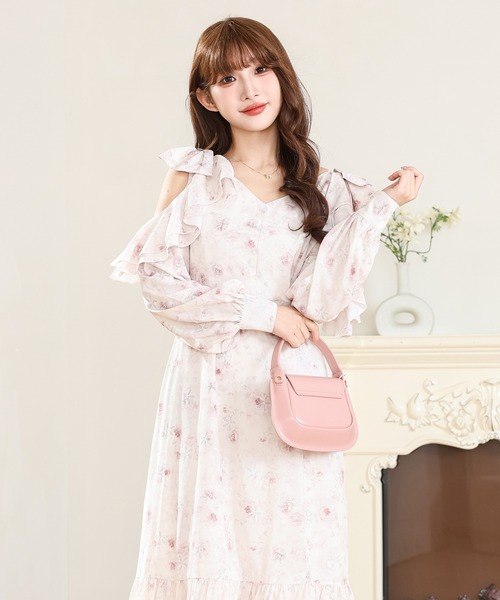 Anely（アネリー）の「花柄 フリル オープンスリーブ ティアード ロング ワンピース（ワンピース・レディース・ピンク/グレー・FREE）」の4枚目の写真