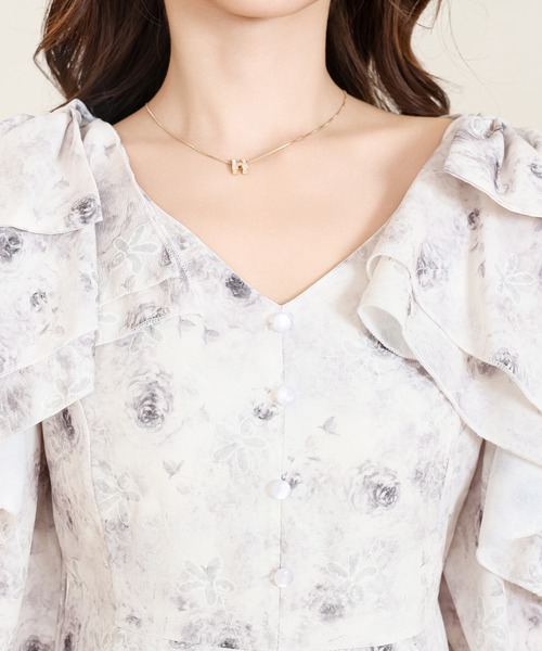 Anely（アネリー）の「花柄 フリル オープンスリーブ ティアード ロング ワンピース（ワンピース・レディース・ピンク/グレー・FREE）」の12枚目の写真