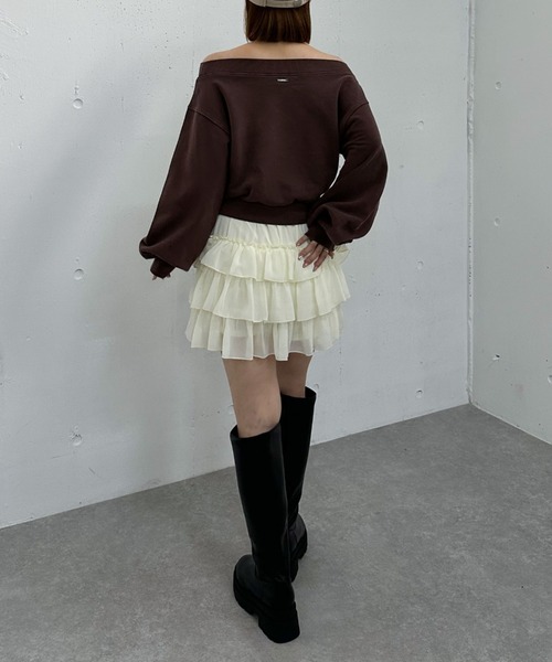 archives（アルシーヴ）の「ピグメントオフショルスウェット（スウェット・レディース・ブラウン/チャコールグレー/アイボリー・MEDIUM）」の7枚目の写真