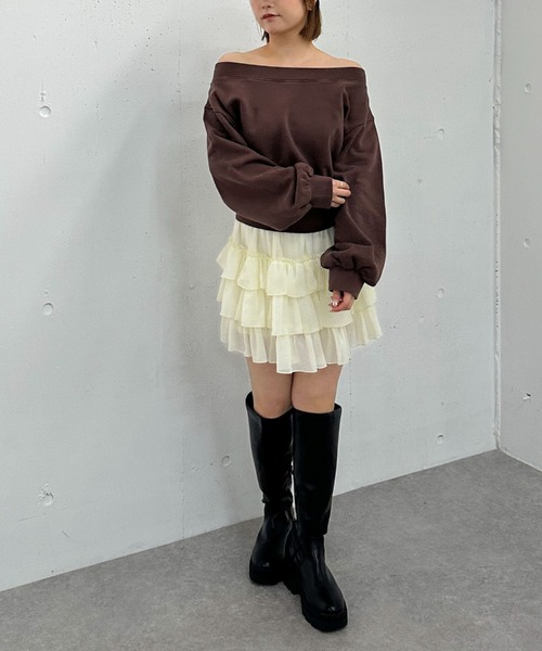 archives（アルシーヴ）の「ピグメントオフショルスウェット（スウェット・レディース・ブラウン/チャコールグレー/アイボリー・MEDIUM）」の6枚目の写真