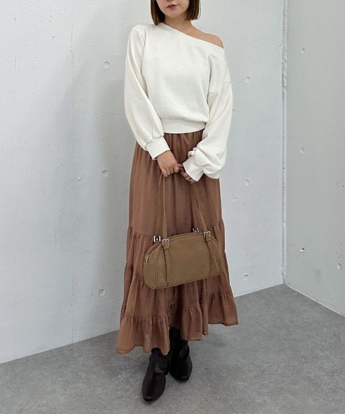 archives（アルシーヴ）の「ピグメントオフショルスウェット（スウェット・レディース・ブラウン/チャコールグレー/アイボリー・MEDIUM）」の12枚目の写真