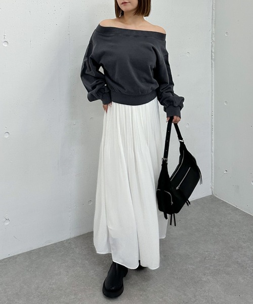 archives（アルシーヴ）の「ピグメントオフショルスウェット（スウェット・レディース・ブラウン/チャコールグレー/アイボリー・MEDIUM）」の22枚目の写真