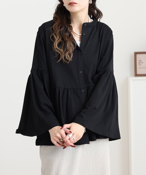 atONE(アットワン)の「ペプラムギャザーブラウス風カットソー(Tシャツ/カットソー・レディース・チャコールグレー/ブラック・M-L/4L~5L/LL~3L)」の1枚目の写真