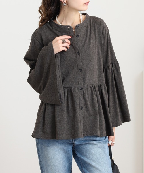 atONE(アットワン)の「ペプラムギャザーブラウス風カットソー(Tシャツ/カットソー・レディース・チャコールグレー/ブラック・M-L/4L~5L/LL~3L)」の7枚目の写真