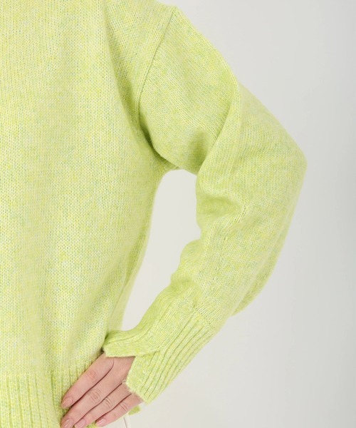 STRAWBERRY-FIELDS（ストロベリーフィールズ）の「パフィーバルキー_MIX調バルキーニット（ニット/セーター・レディース・コーラル/ライトグレー/イエロー×グリーン/ブルー・2）」の7枚目の写真