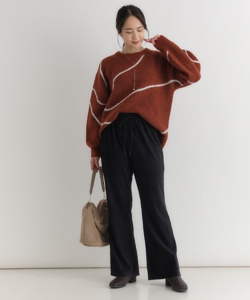 Right-on(ライトオン)の「【HONEYSUCKLE ROSE】ベロア楊柳フレアパンツ(楊柳/ベロア/フレアパンツ/シルエット/リラックス感)(その他パンツ・レディース・ブラック/カーキブラウン/ライトグレー・S/M/L)」の13枚目の写真