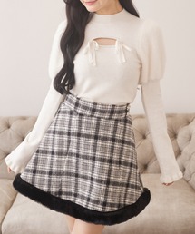 Suyunn（スユン）の「ビジューリボン付き裾ファー切り替えミニスカート（スカート・レディース）」