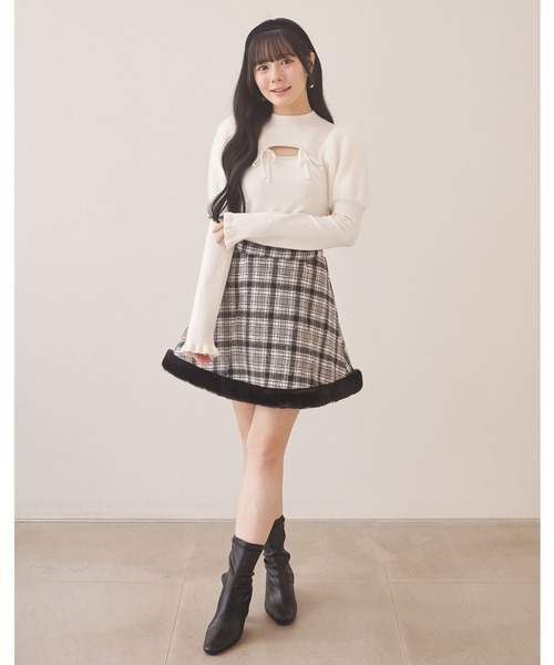 ミニスカート リボン ビジュー付き ビジューリボン付き裾ファー切り替えミニスカート（スカート）｜Suyunn
