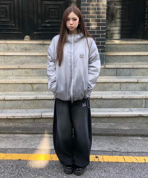 MUCENT（ムセント）の「パウエルメタルロゴヘビウィンターダウン男女共用（2カラー）（ダウンジャケット/コート・レディース・ブラック/グレー系・FREE）」の3枚目の写真