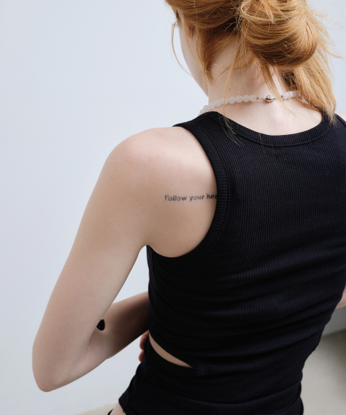 NICK&NICOLE(ニックアンドニコール)の「OPENING SLEEVELESS TOP_BLACK(Tシャツ/カットソー・レディース・ブラック・FREE)」の3枚目の写真