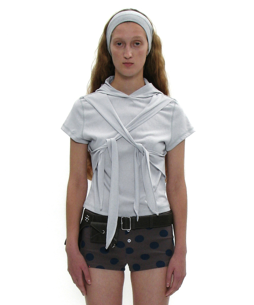 PARTIMENTO WOMEN(パルティメントウィメン)の「タイアップフードパーカーショートスリーブTシャツ_ライトグレー(Tシャツ/カットソー・レディース・その他・SMALL/MEDIUM)」の1枚目の写真