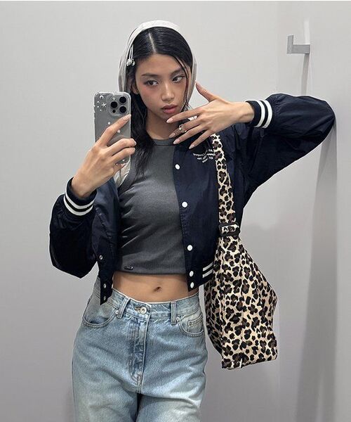 TTUDEMENT(トュードメント)の「LOOSE FIT DENIM PANTS LIGHT BLUE(デニムパンツ・レディース・その他・SMALL/MEDIUM/LARGE)」の6枚目の写真