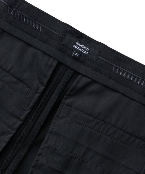 MUSINSA STANDARD WOMAN（ムシンサスタンダードウーマン）の「ウーマンズワイドバミューダ隠しバンディングハーフスラックス[ブラック]（スラックス・レディース・その他・34/32/30/31/24/25/26/27/28/29）」の7枚目の写真