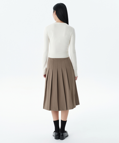 MUSINSA STANDARD WOMAN(ムシンサスタンダードウーマン)の「レディースプリーツミディスカート【ライトブラウン】(スカート・レディース・その他・SMALL/MEDIUM/LARGE/X-SMALL)」の3枚目の写真