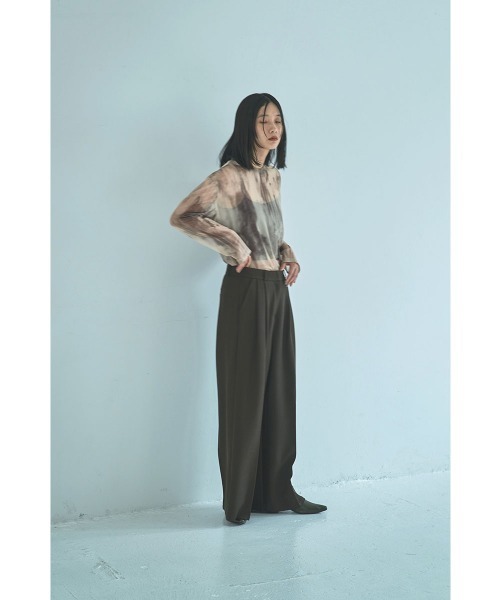 marjour（マージュール）の「NUANCE PATTERN SHEER MESH TEE（Tシャツ/カットソー・レディース・ブルー/ベージュ・M）」の4枚目の写真