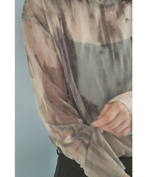 marjour（マージュール）の「NUANCE PATTERN SHEER MESH TEE（Tシャツ/カットソー・レディース・ブルー/ベージュ・M）」の13枚目の写真