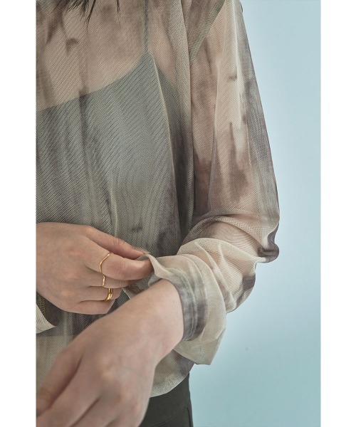 marjour（マージュール）の「NUANCE PATTERN SHEER MESH TEE（Tシャツ/カットソー・レディース・ブルー/ベージュ・M）」の14枚目の写真