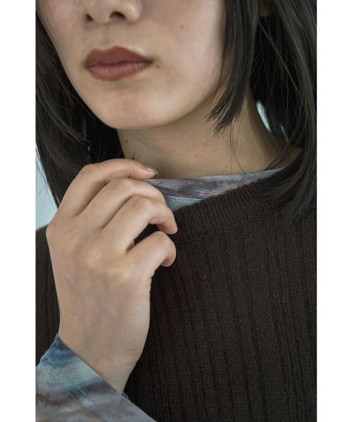 marjour（マージュール）の「NUANCE PATTERN SHEER MESH TEE（Tシャツ/カットソー・レディース・ブルー/ベージュ・M）」の16枚目の写真