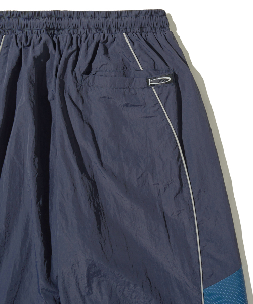 PHYPS MOTORCYCLE（フィップスモーターサイクル）の「Speed Track Solid nylon Pants Navy（スウェットパンツ・レディース・その他・SMALL/MEDIUM/LARGE/X-LARGE）」の3枚目の写真