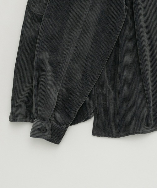STILL BY HAND（スティルバイハンド）の「【STILL BY HAND】Corduroy shirt jacket（シャツ/ブラウス・メンズ・ダークグレー/ブラック・46/48）」の5枚目の写真