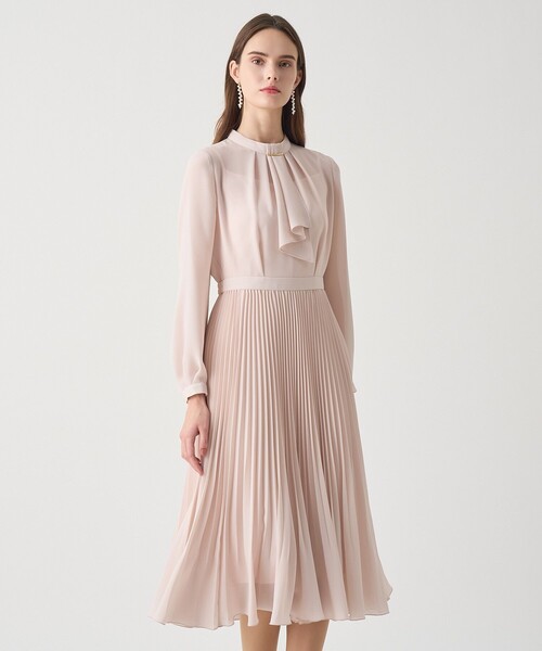 ANAYI（アナイ）の「【Eternal Line 2026】シアードビープリーツボウ ワンピース（ワンピース・レディース・ブルー/アイボリー/ネイビー/ピンク・36/38/34）」の11枚目の写真