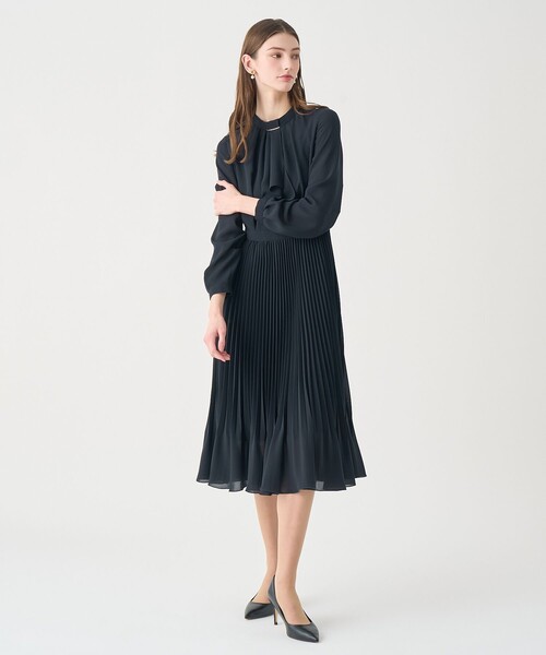 ANAYI（アナイ）の「【Eternal Line 2026】シアードビープリーツボウ ワンピース（ワンピース・レディース・ブルー/アイボリー/ネイビー/ピンク・36/38/34）」の19枚目の写真