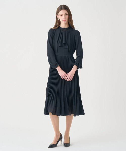 ANAYI（アナイ）の「【Eternal Line 2026】シアードビープリーツボウ ワンピース（ワンピース・レディース・ブルー/アイボリー/ネイビー/ピンク・36/38/34）」の20枚目の写真