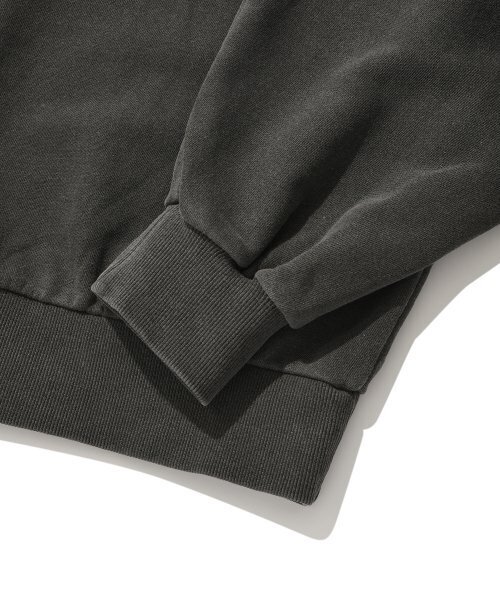 suade（スエード）の「WASHED LOGO CREWNECK [PIGMENT BLACK]（スウェット・レディース・その他・MEDIUM/LARGE/X-LARGE）」の5枚目の写真