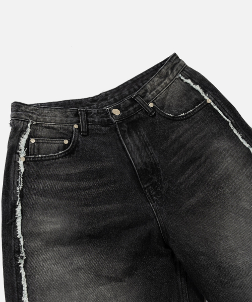 VASTIC(バスティック)の「サイドカットオフデニムハーフパンツ_ブラック(その他パンツ・メンズ・その他・LARGE/MEDIUM/X-LARGE)」の5枚目の写真