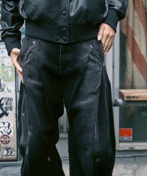 CONZ(コンズ)の「CORDUROY BLAST PAINT CURVED LEG PANTS(その他パンツ・レディース・ブラック/ライトベージュ・1/2/3)」の6枚目の写真