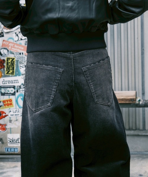 CONZ(コンズ)の「CORDUROY BLAST PAINT CURVED LEG PANTS(その他パンツ・レディース・ブラック/ライトベージュ・1/2/3)」の7枚目の写真