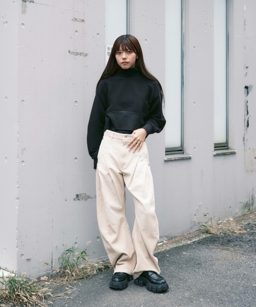 CONZ(コンズ)の「CORDUROY BLAST PAINT CURVED LEG PANTS(その他パンツ・レディース・ブラック/ライトベージュ・1/2/3)」の9枚目の写真