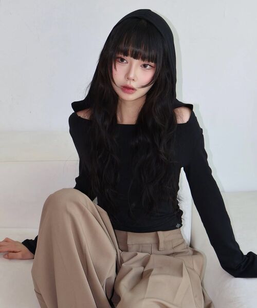 DNSR WOMEN(ディーエヌエスアールウーマン)の「クロップフードロングスリーブブラック(パーカー・レディース・その他・OS)」の8枚目の写真